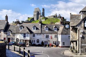 From Spires to Shores: Salisbury, Glastonbury & Jurassic Coast Small Group Tour from Bath