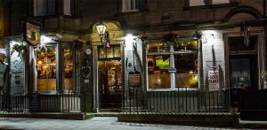 Whisky, Ales, and Hidden Doors: Evening Bar Walk through Edinburgh’s Old Town