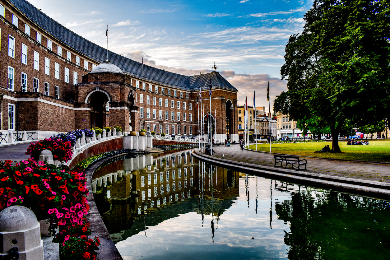 Bristol Unveiled: Private Highlights Walking Tour with a Complimentary Refreshment